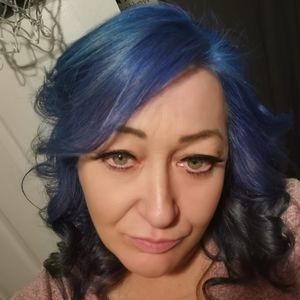 Meet your Posher, Elaine